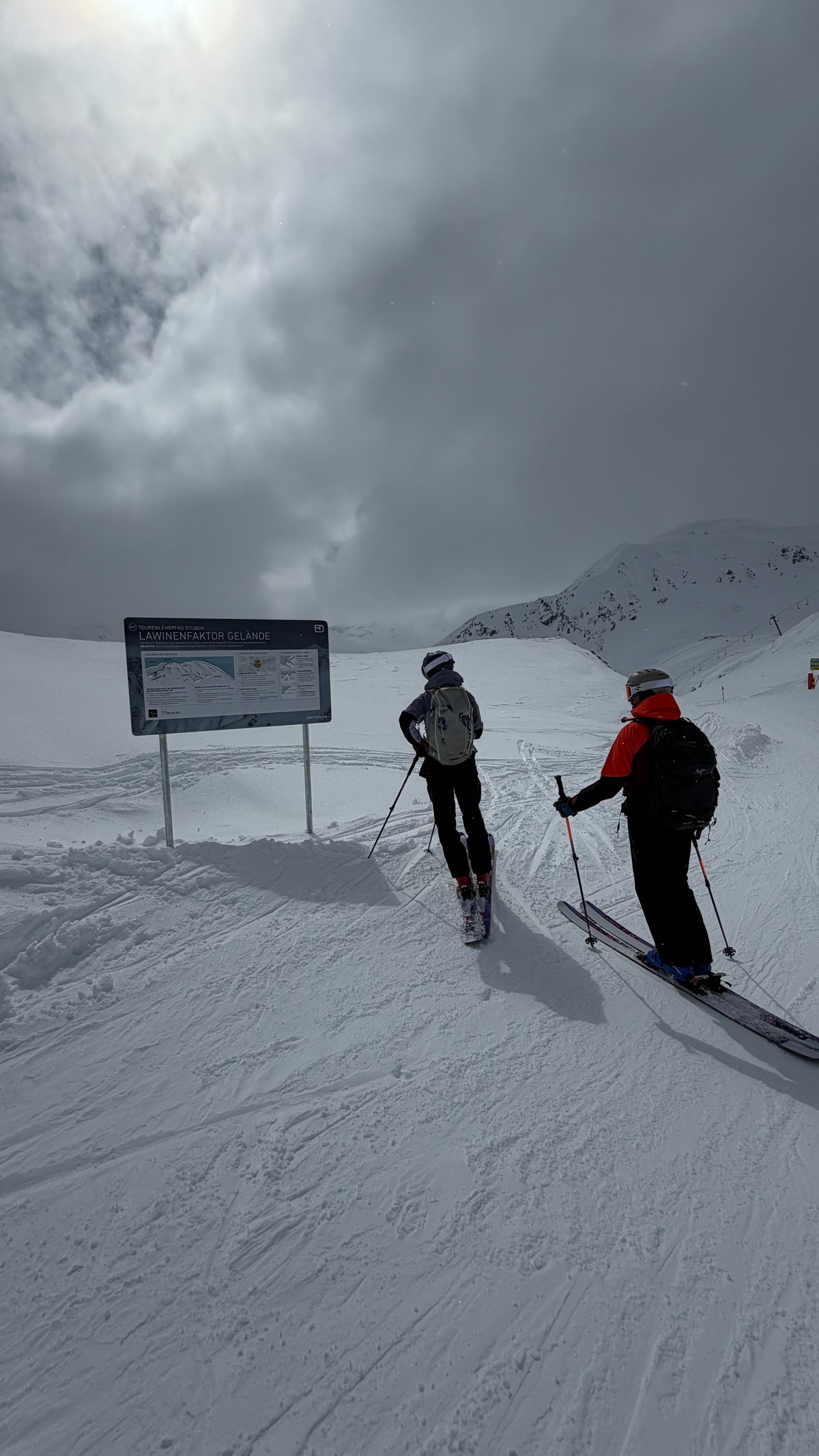 Private Ski Guiding in the Arlberg with Mandarin Translation