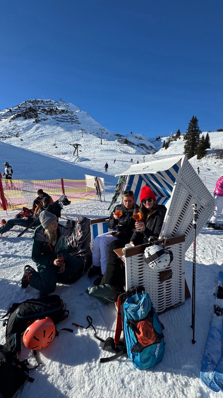 Private Ski Guiding in the Arlberg with Mandarin Translation