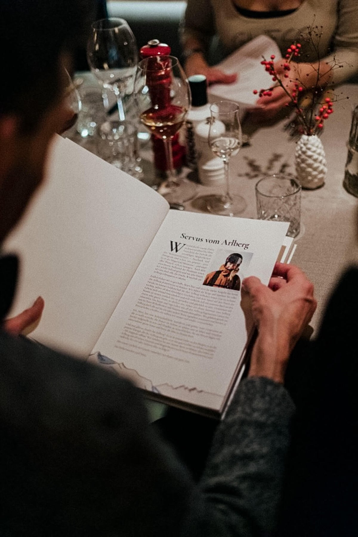Handgefertigt im Arlberg Hardcover-Buch