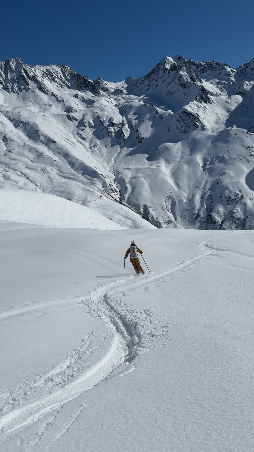 Private Ski Guiding in the Arlberg with Mandarin Translation
